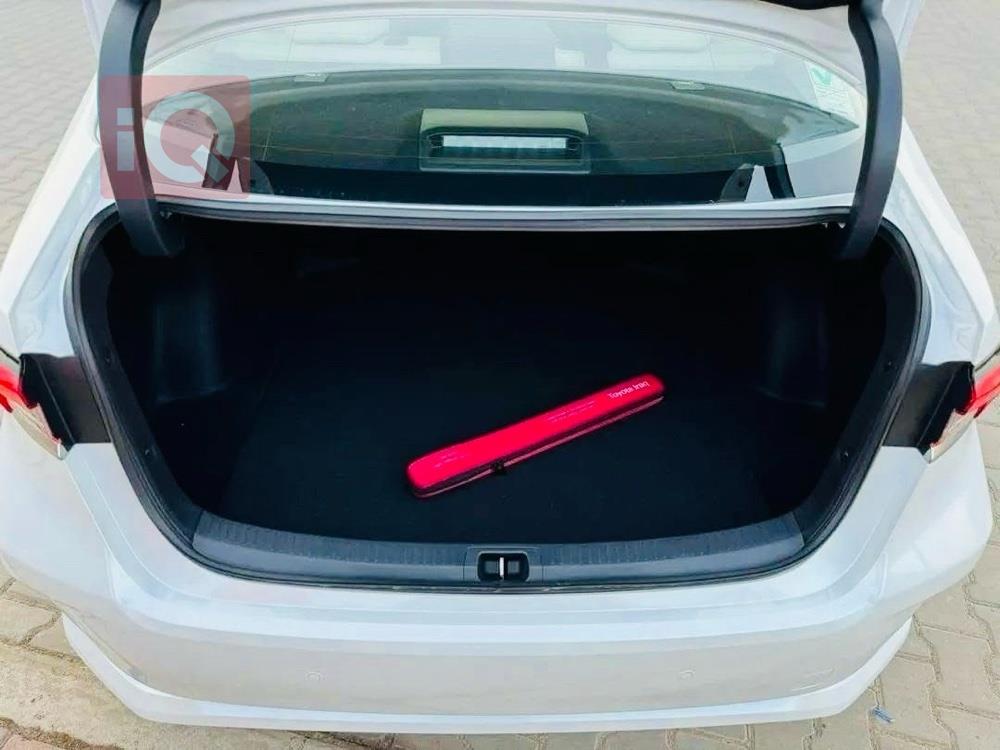 تۆیۆتا کۆرۆلا